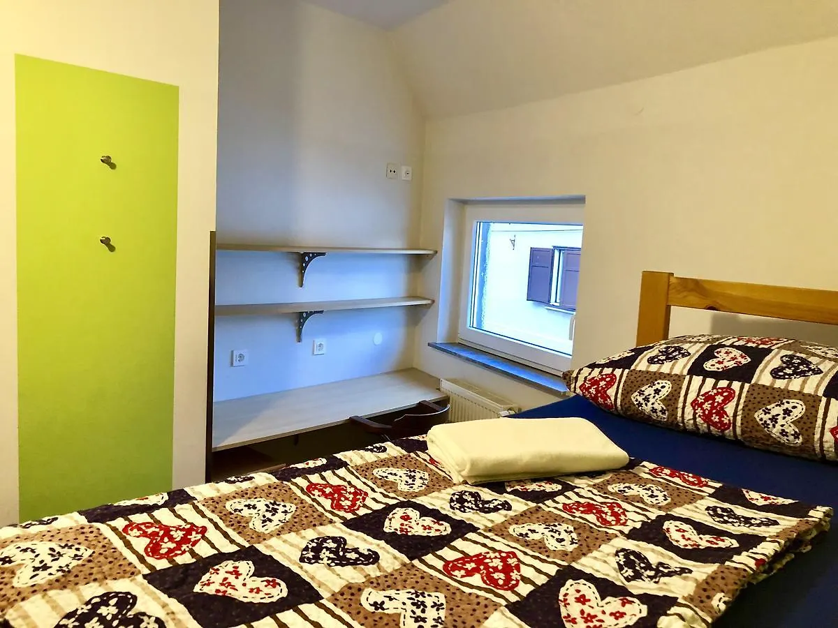 Aladin Hostel Ljubljana 0*,